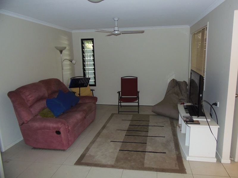 27 Bomburra Court, Rainbow Beach QLD 4581