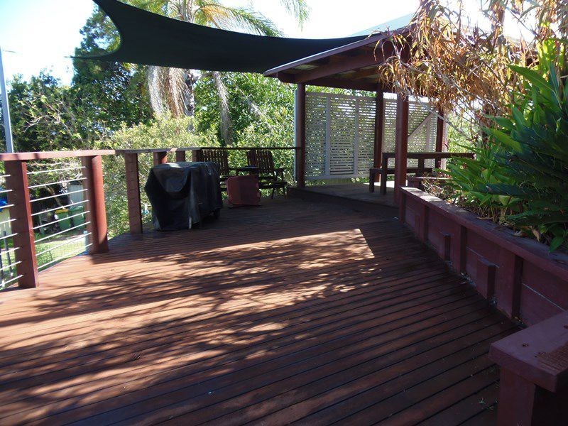 27 Bomburra Court, Rainbow Beach QLD 4581