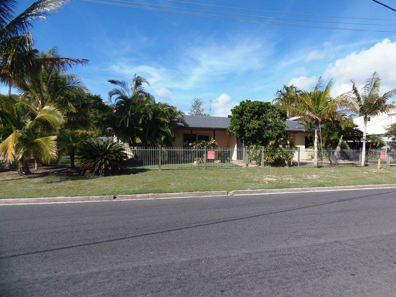 1 and 2/2 Larapinta Court, Rainbow Beach QLD 4581