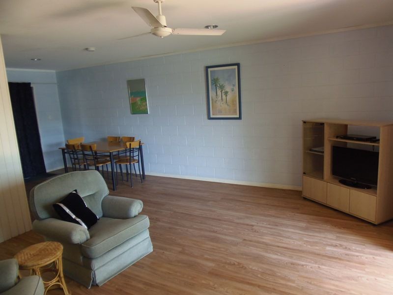 1 and 2/2 Larapinta Court, Rainbow Beach QLD 4581