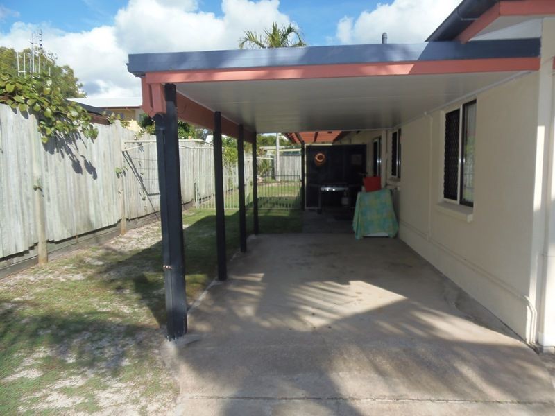 1 and 2/2 Larapinta Court, Rainbow Beach QLD 4581