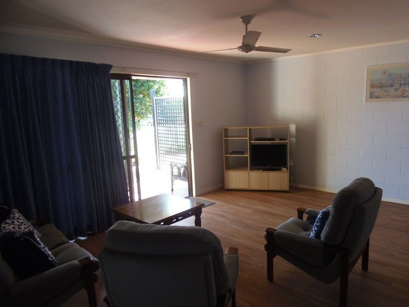 1 and 2/2 Larapinta Court, Rainbow Beach QLD 4581
