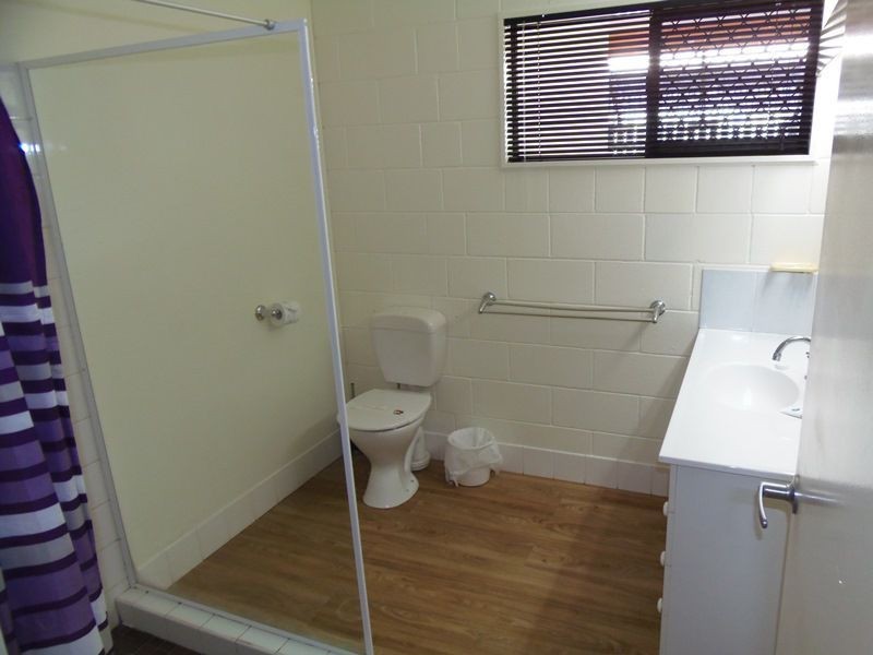 1 and 2/2 Larapinta Court, Rainbow Beach QLD 4581