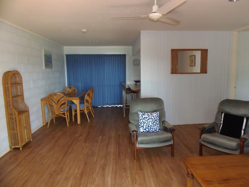 1 and 2/2 Larapinta Court, Rainbow Beach QLD 4581