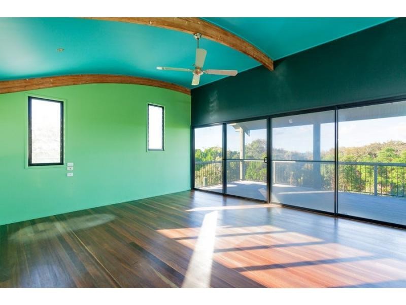 25 Naiad Court, Rainbow Beach QLD 4581