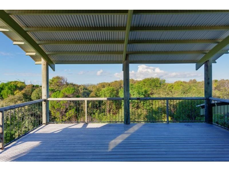 25 Naiad Court, Rainbow Beach QLD 4581