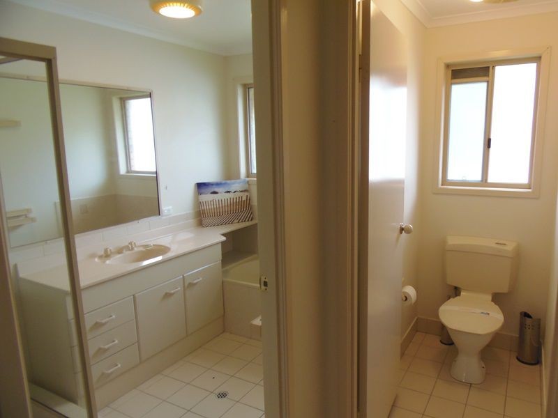 20 Manooka Drive, Rainbow Beach QLD 4581