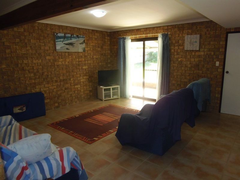 9 Rumbalara Avenue, Rainbow Beach QLD 4581