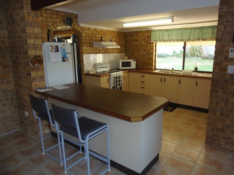 9 Rumbalara Avenue, Rainbow Beach QLD 4581