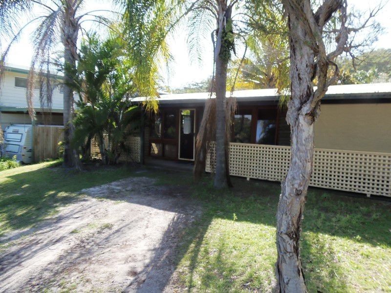 25 Rumbalara Avenue, Rainbow Beach QLD 4581