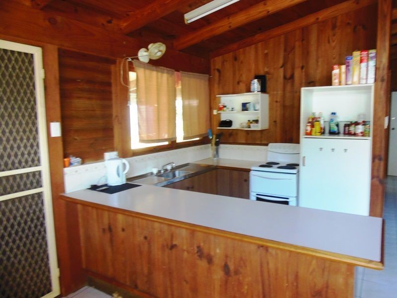 25 Rumbalara Avenue, Rainbow Beach QLD 4581
