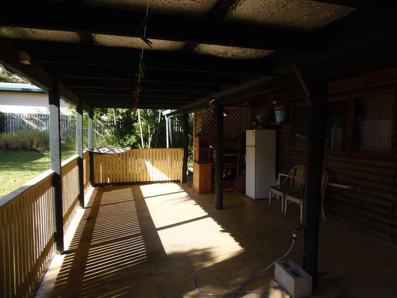 25 Rumbalara Avenue, Rainbow Beach QLD 4581