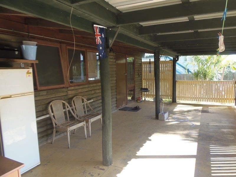 25 Rumbalara Avenue, Rainbow Beach QLD 4581