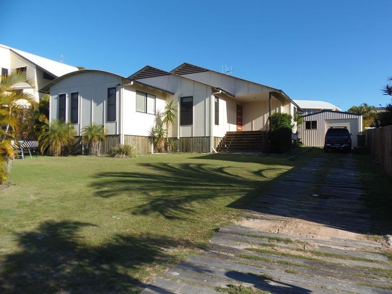 14 Manooka Drive, Rainbow Beach QLD 4581