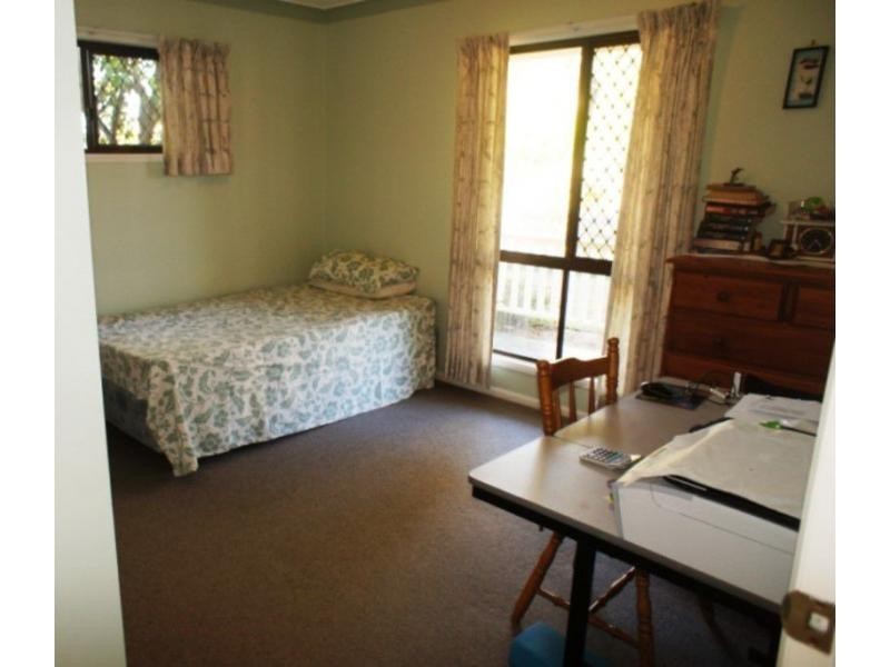 11 Beagle Avenue, Cooloola Cove QLD 4580