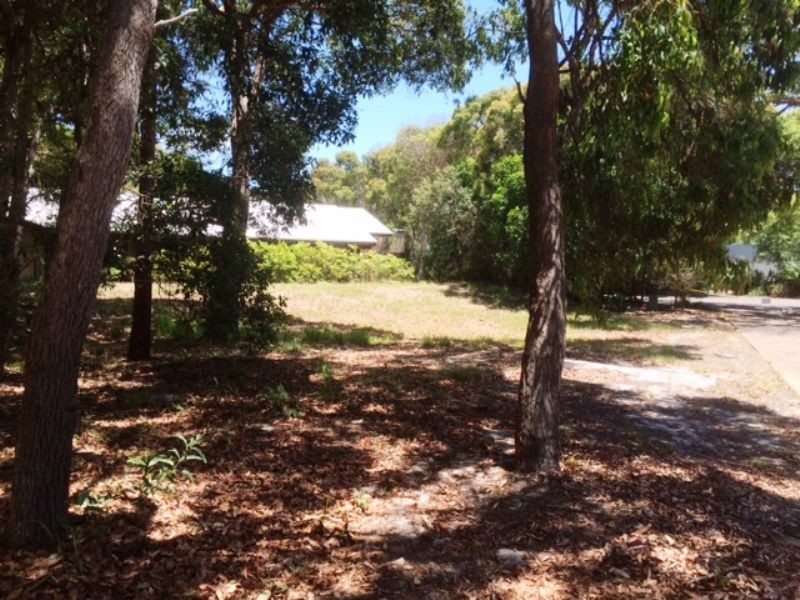 20 Naiad Court, Rainbow Beach QLD 4581