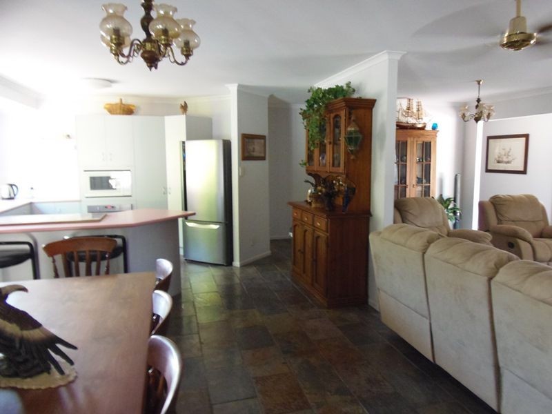 4 Bomburra Court, Rainbow Beach QLD 4581