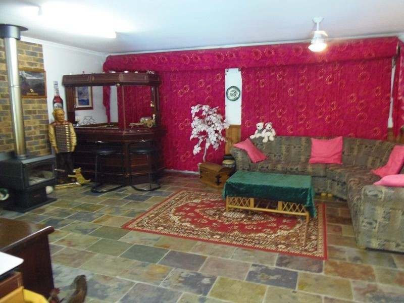 4 Bomburra Court, Rainbow Beach QLD 4581