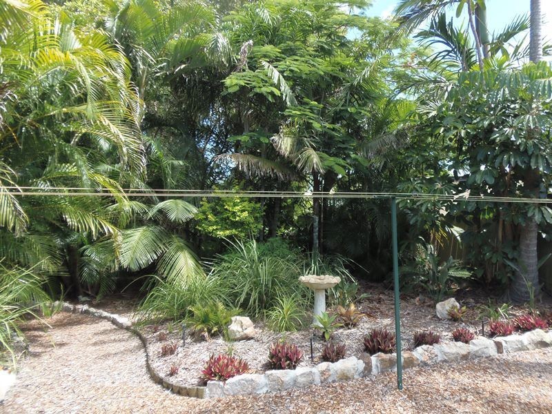 4 Bomburra Court, Rainbow Beach QLD 4581