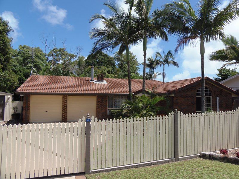 4 Bomburra Court, Rainbow Beach QLD 4581
