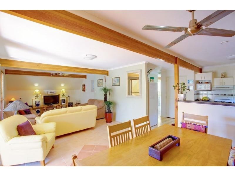 3 Bomburra Court, Rainbow Beach QLD 4581