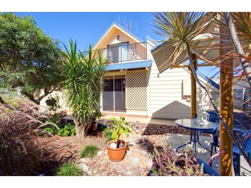 3 Bomburra Court, Rainbow Beach QLD 4581