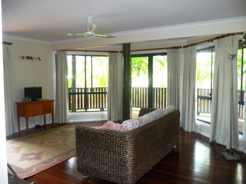 4 Nina Court, Cooloola Cove QLD 4580