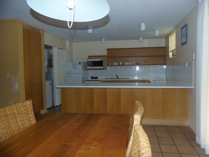 Unit 2/9 Rainbow Shores Drive, Rainbow Beach QLD 4581