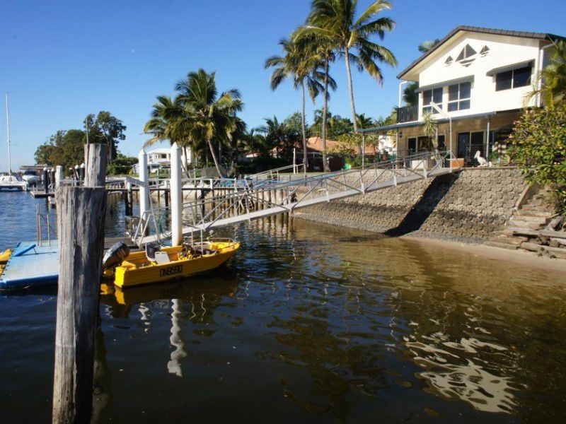 18 Esplanade, Tin Can Bay QLD 4580