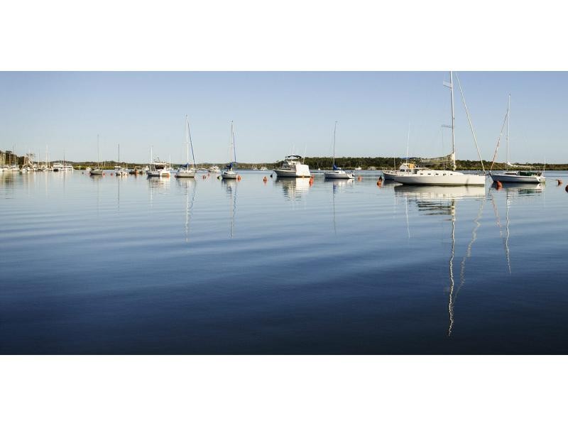 18 Esplanade, Tin Can Bay QLD 4580