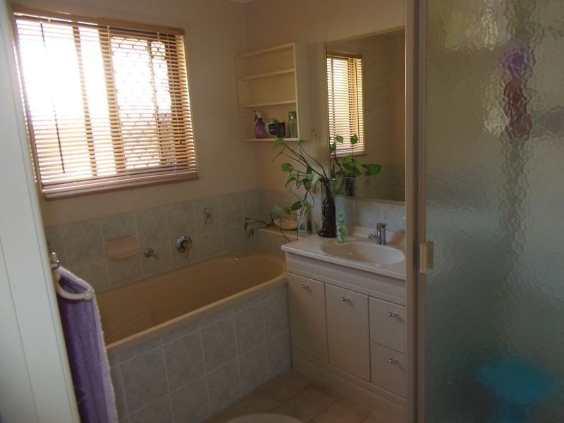 27 Satinwood Drive, Rainbow Beach QLD 4581