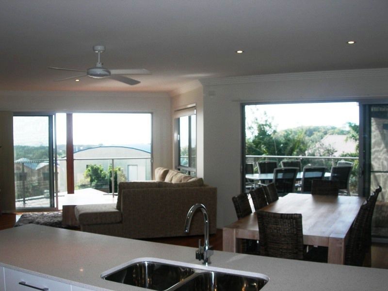 2/43 Tingira Close, Rainbow Beach QLD 4581