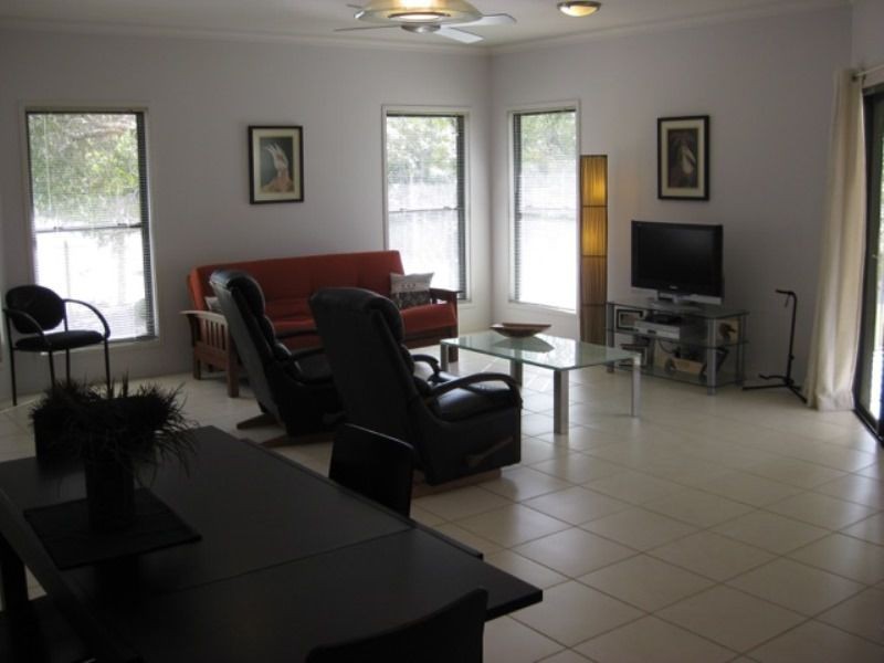 1 Lomandra Avenue, Cooloola Cove QLD 4580