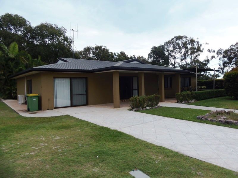 6 Kurana Street, Rainbow Beach QLD 4581