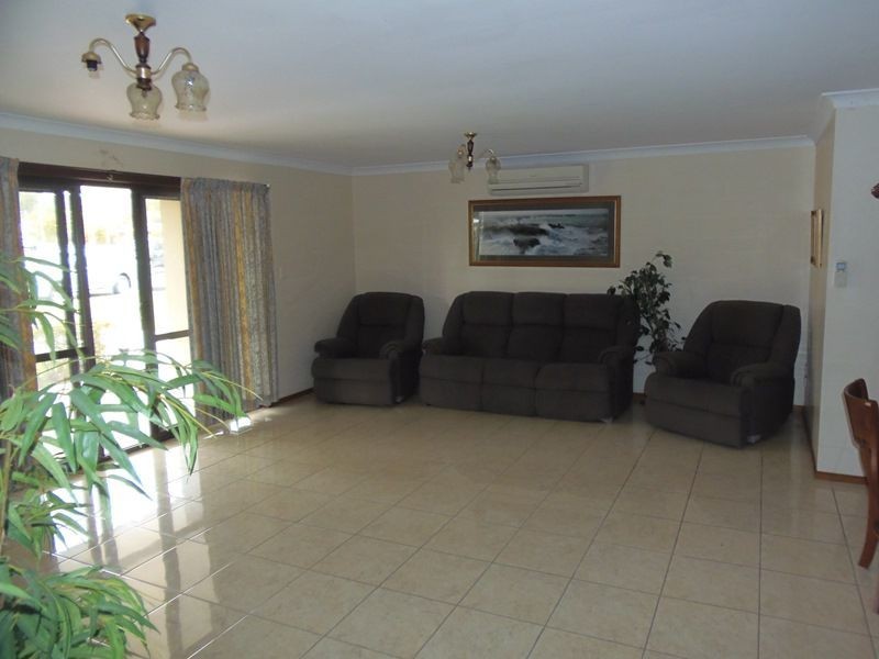 6 Kurana Street, Rainbow Beach QLD 4581