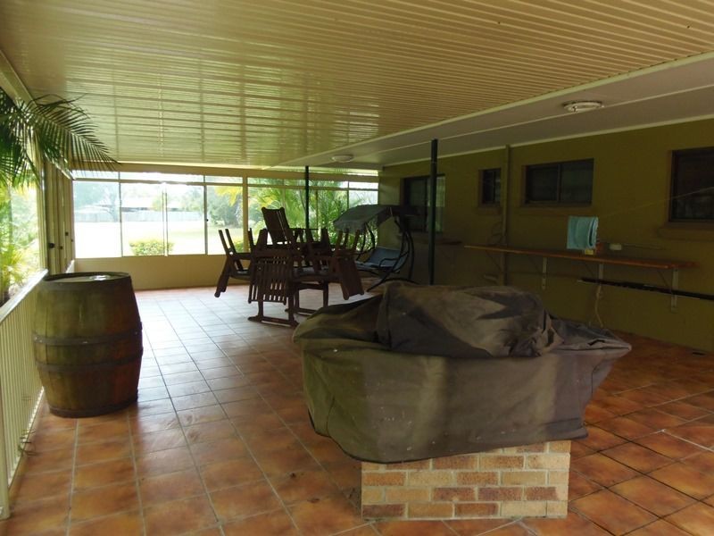 6 Kurana Street, Rainbow Beach QLD 4581