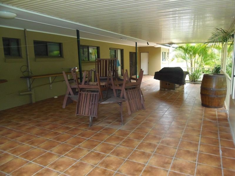 6 Kurana Street, Rainbow Beach QLD 4581