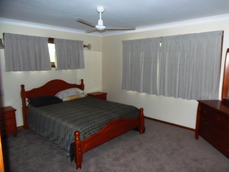 6 Kurana Street, Rainbow Beach QLD 4581