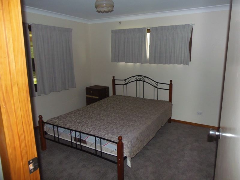 6 Kurana Street, Rainbow Beach QLD 4581