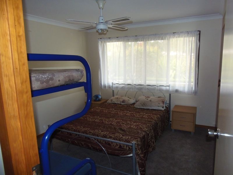 6 Kurana Street, Rainbow Beach QLD 4581