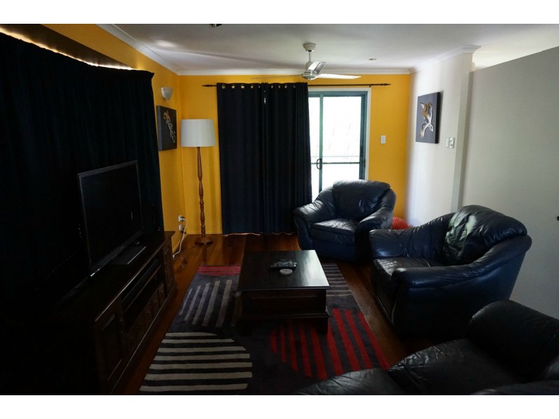 10 Naiad Court, Rainbow Beach QLD 4581