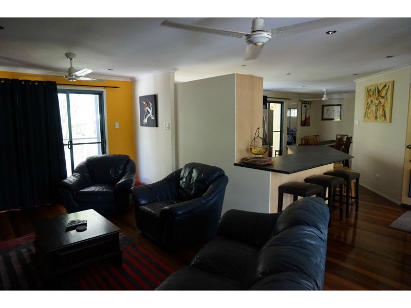 10 Naiad Court, Rainbow Beach QLD 4581