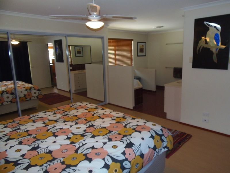 10 Naiad Court, Rainbow Beach QLD 4581