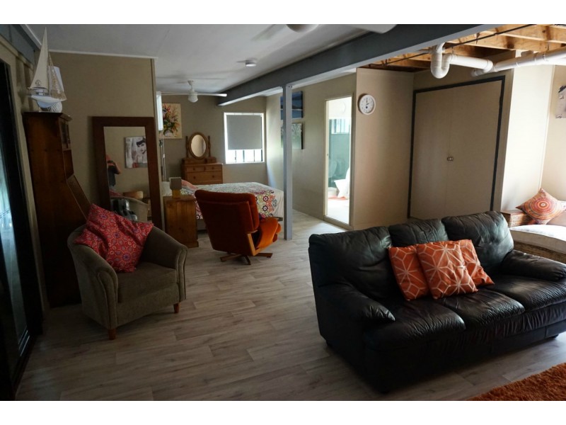 10 Naiad Court, Rainbow Beach QLD 4581