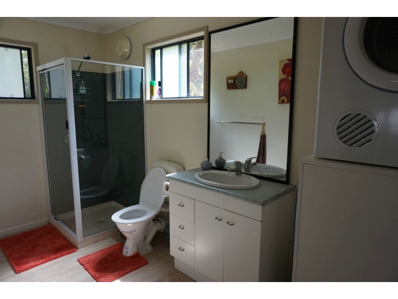 10 Naiad Court, Rainbow Beach QLD 4581