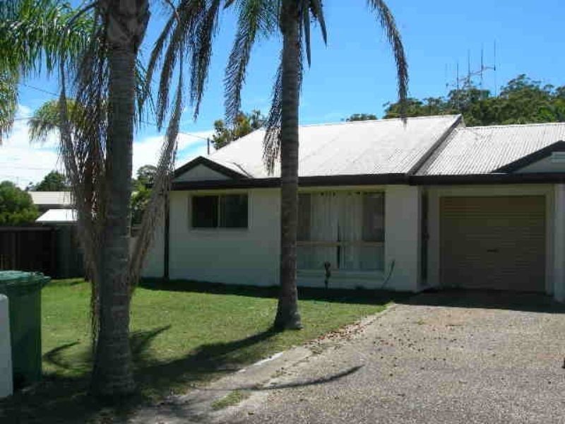 Unit 1/15 Rumbalara Avenue, Rainbow Beach QLD 4581