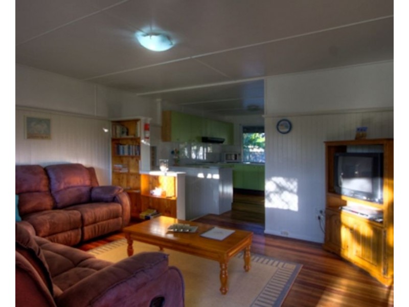 11 Zircon Street, Rainbow Beach QLD 4581