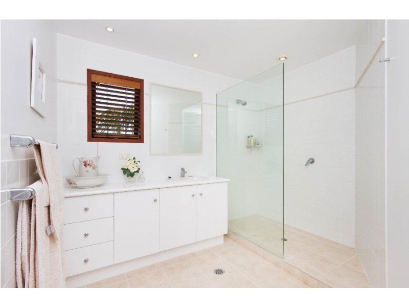 77 Cooloola Drive, Rainbow Beach QLD 4581
