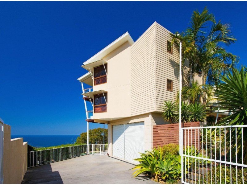 77 Cooloola Drive, Rainbow Beach QLD 4581