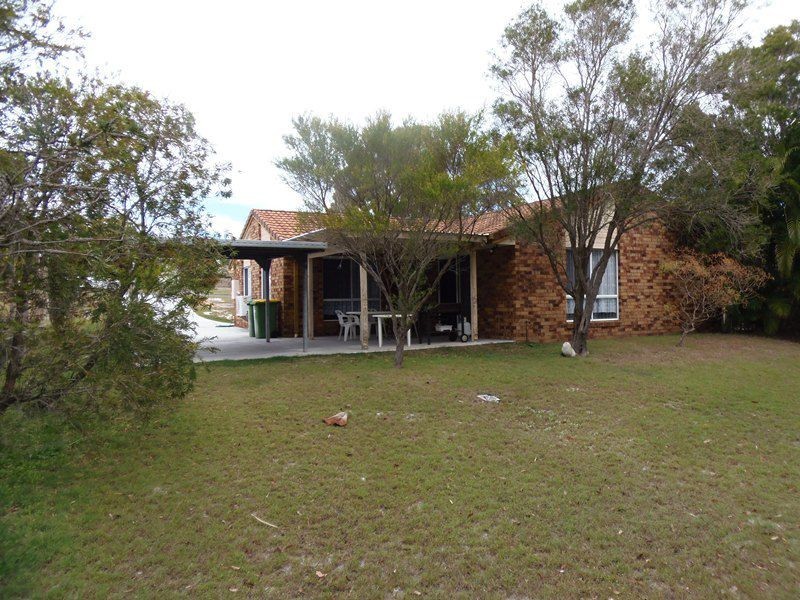 7 Manooka Drive, Rainbow Beach QLD 4581